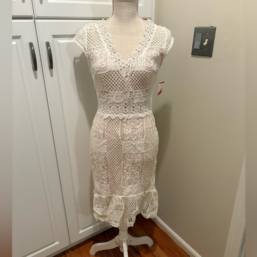 Elegant White Lace Dress- size medium